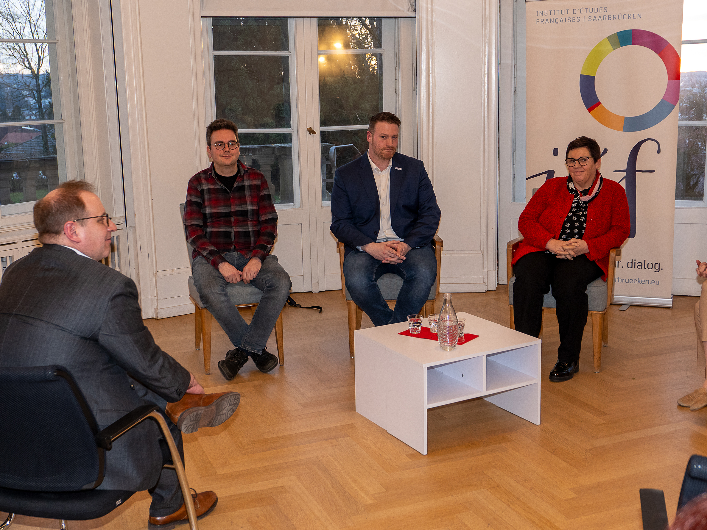 Von rechts nach links: Veronika Kabis (Zuwanderungs- und Integrationsbüro Saarbrücken), Tobias Raab (Sozialdezernent von Saarbrücken) und Tobias Schunk (SFR).